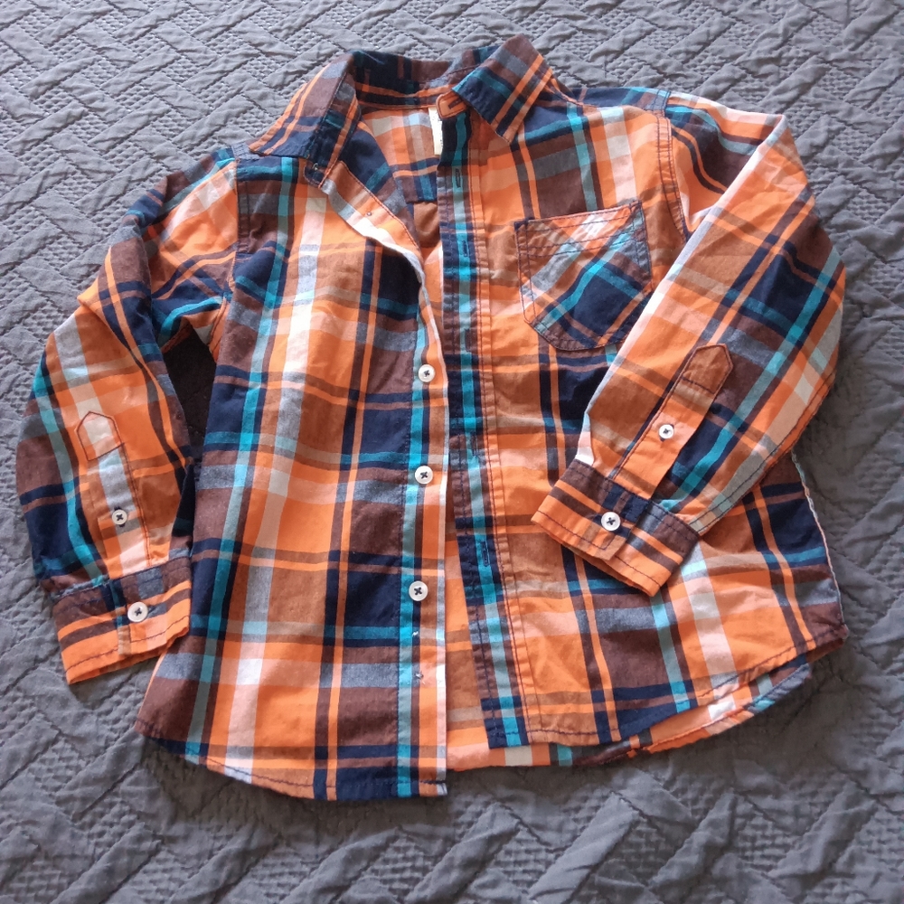 Boys Faded Glory size 6-7 long sleeve shirt